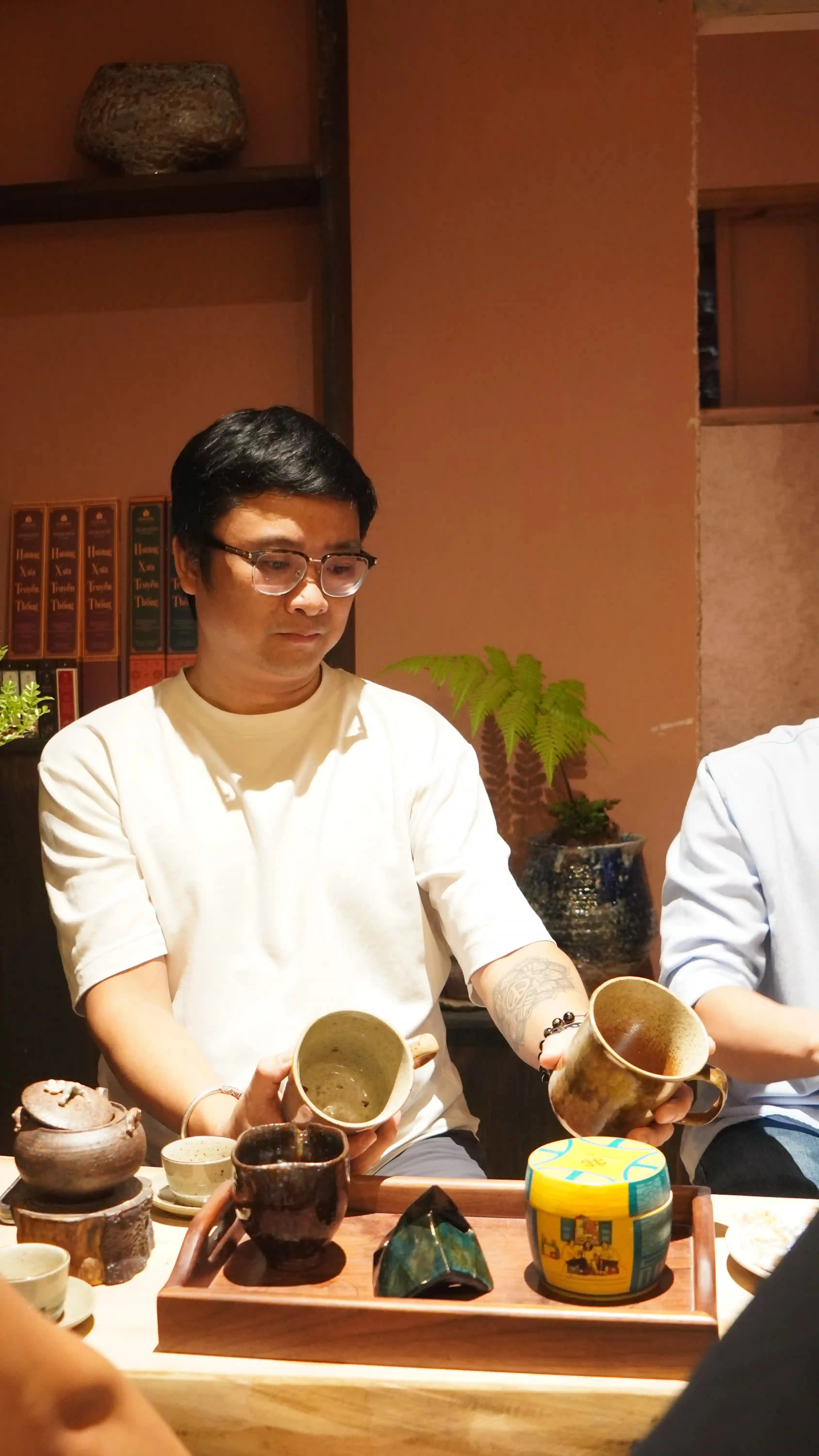Lê Ánh trong hành trình gặp gỡ và ghi chép câu chuyện làng nghề